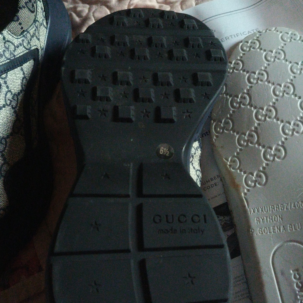 Gucci Blue and Cream Sneakers - Picture 11 of 11